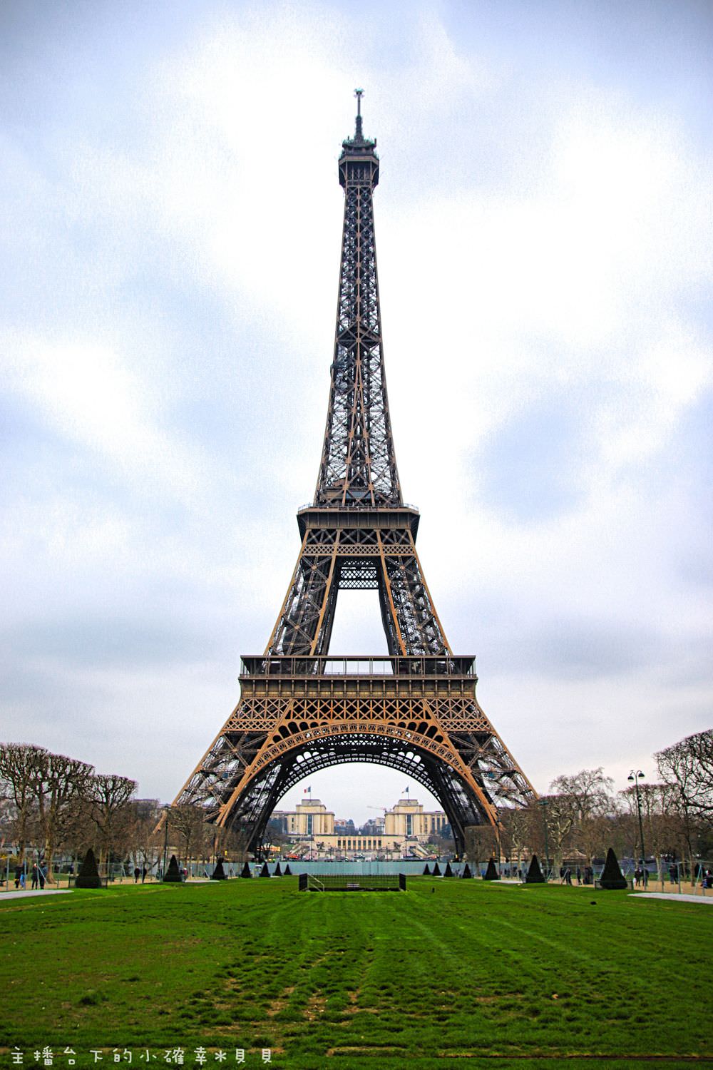 來巴黎當網美｜巴黎鐵塔11個拍照取景地點推薦(附地圖) @主播台下的小確幸❤貝貝