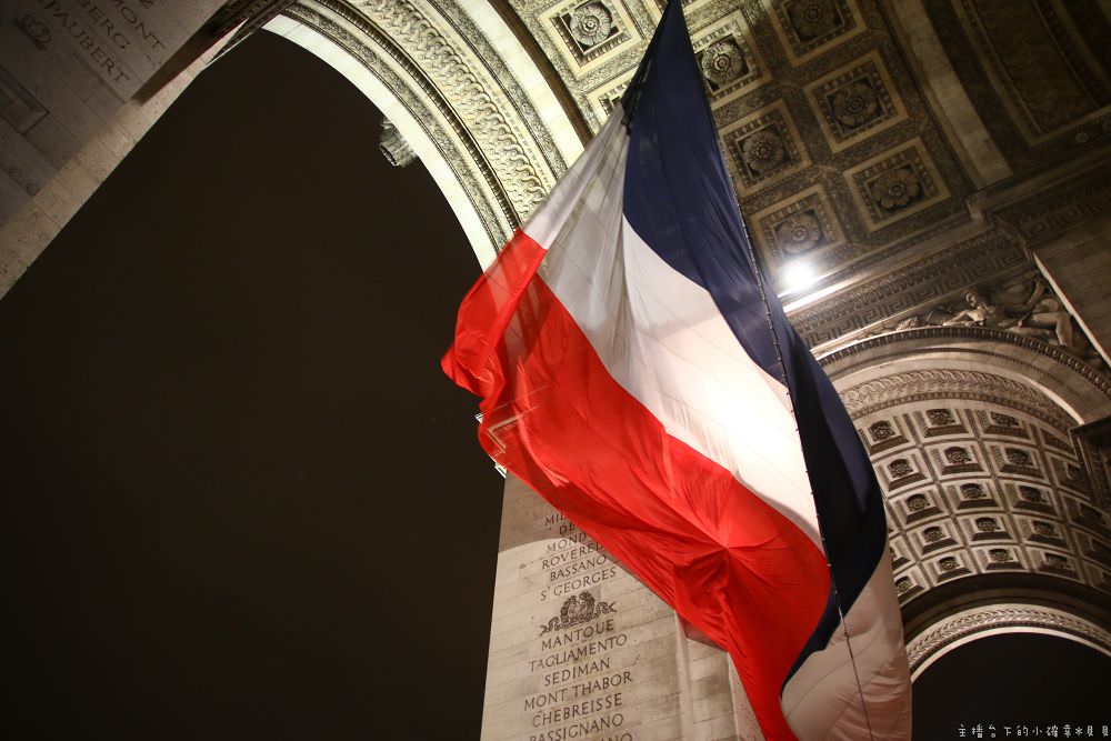 法國巴黎必去景點凱旋門｜看巴黎夜景與鐵塔燈光秀推薦地點