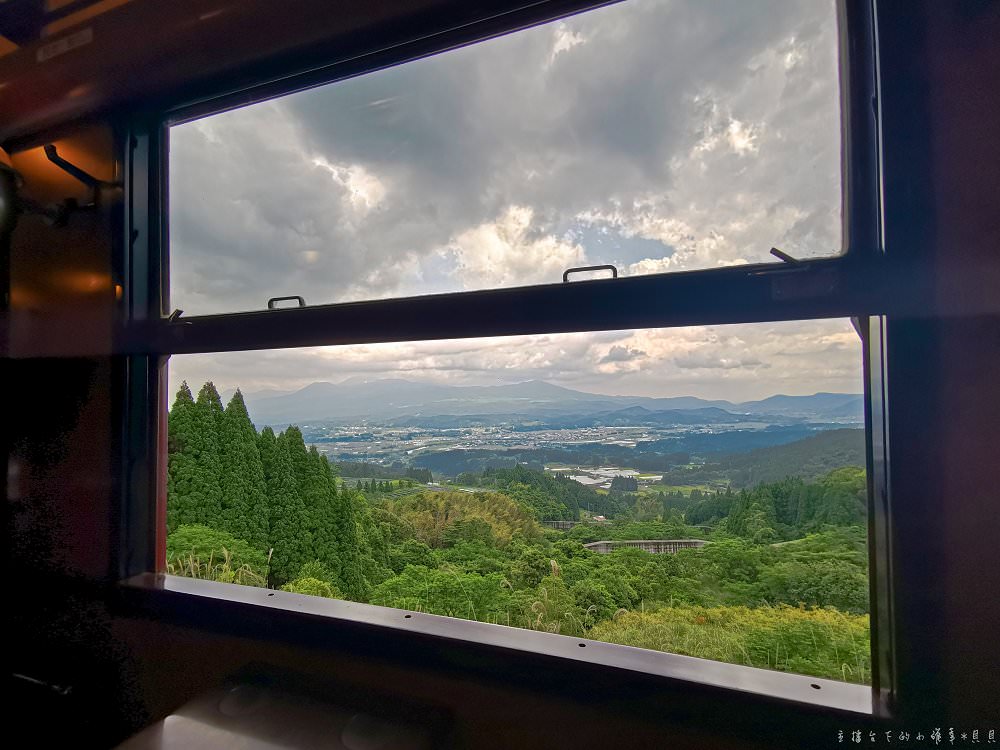 日本JR九州伊三郎新平號觀光列車