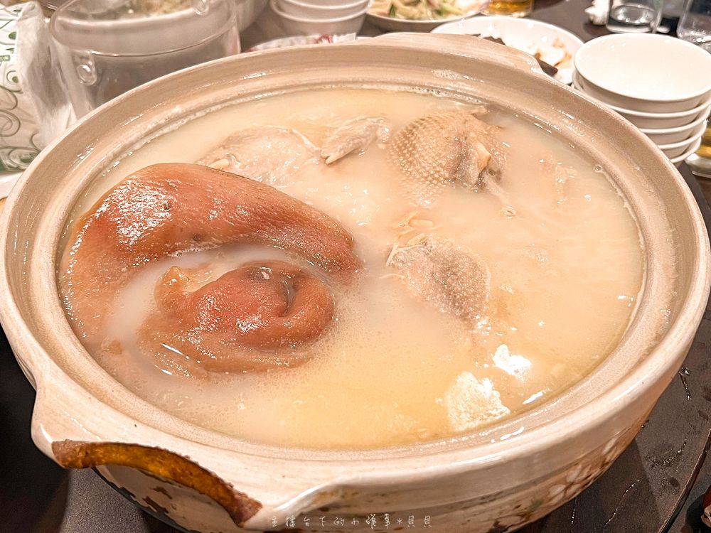 台北中山區海派上海小吃無菜單料理處女蟳螃蟹牛三寶菜單料理分享